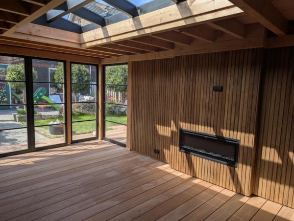 Baveno 130 elektrische inbouwhaard – moderne sfeerhaard met realistisch LED-vlambeeld en luxe afwerking